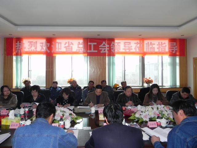 深入車間班組、“零距離”接觸職工、體驗(yàn)職工生活、傾聽職工心聲
